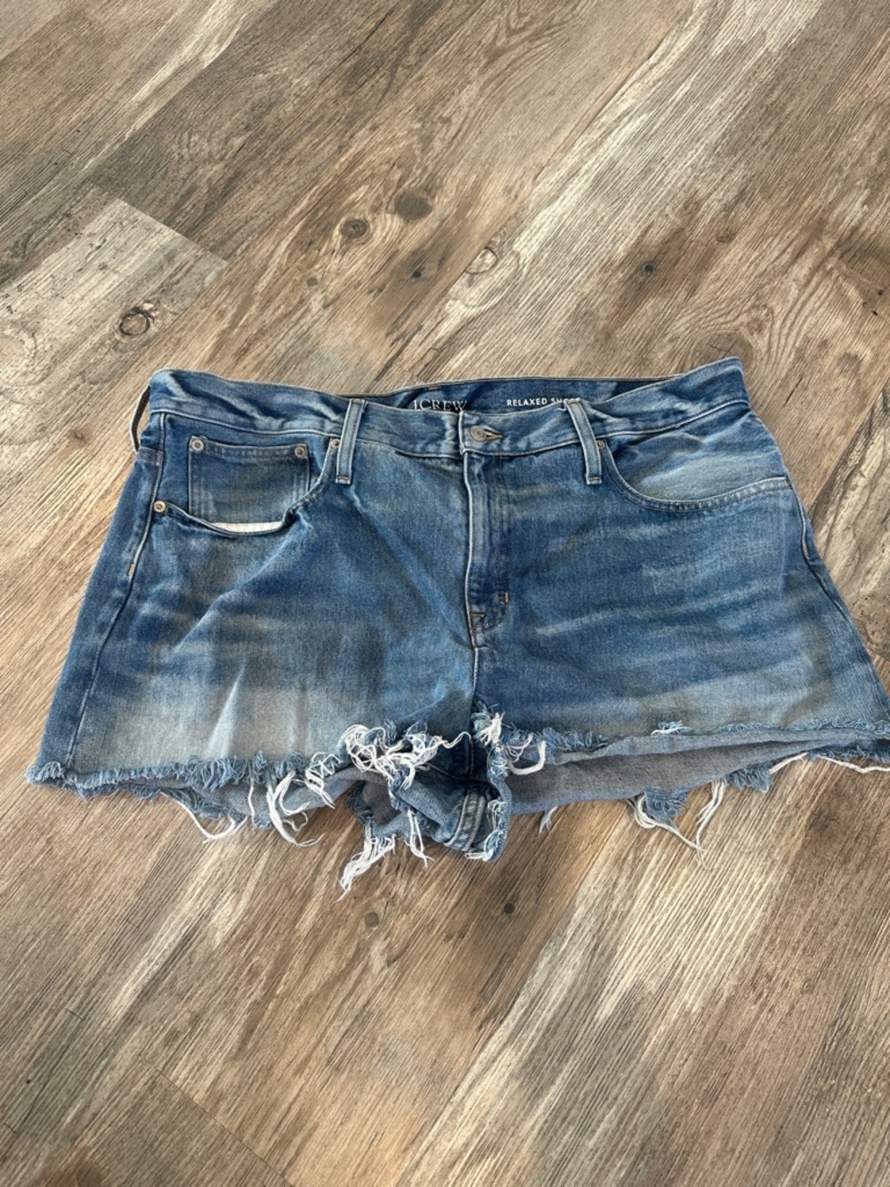 Excellent like new condition J Crew Relaxed short sz 35